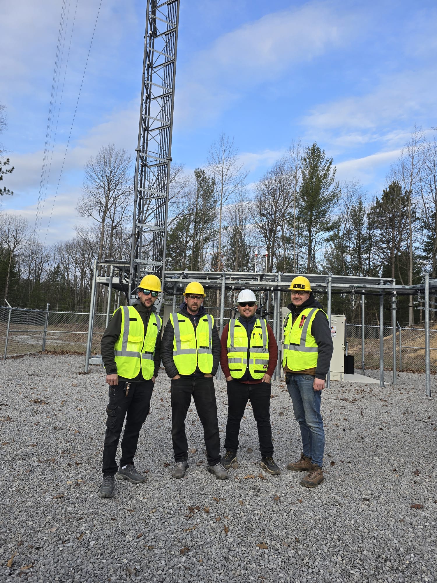 SE Solution team – certified electricians and engineers